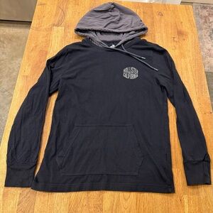 Hollister Men's Black Hoodie with Gray Hood